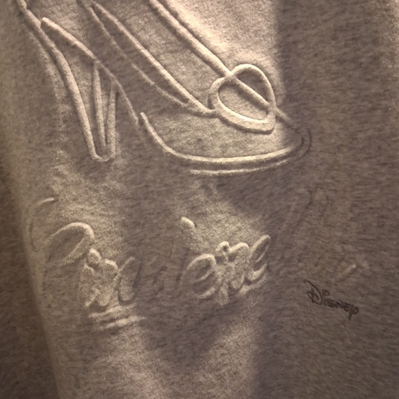 RARE Disney Parks CINDERELLA Embossed Slipper Sweatshirt Women's XL (EUC) - Picture 5 of 6